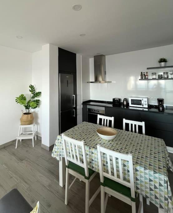 Moderno Apartamento Frente Al Mar بويرتو ذي لا كروز المظهر الخارجي الصورة